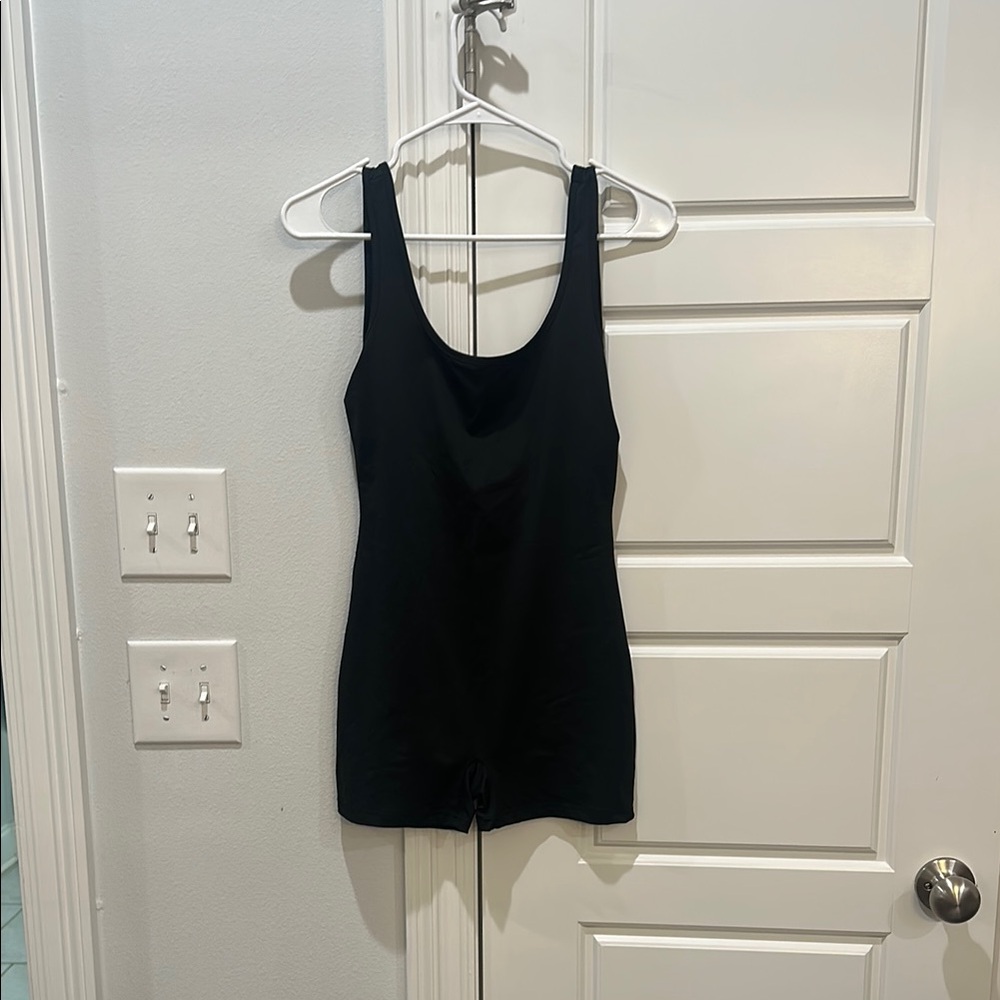 Women's Black Tank Athletic Jumper